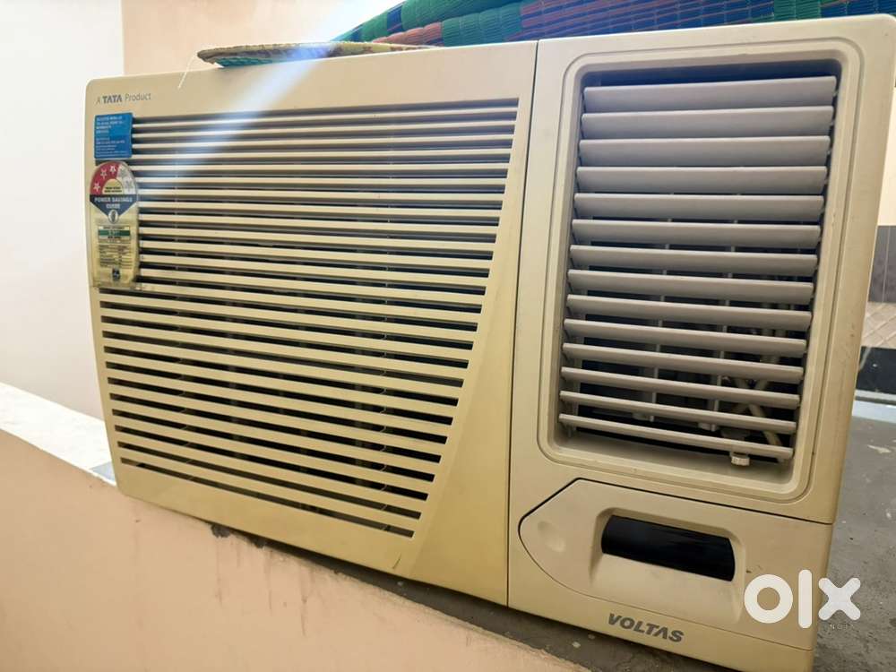 Voltas 3 star window ac with remote
