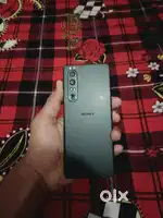 Sony xperia 1 mark 3 hai camera lens dth Gaya hai isiliye sel kar hun