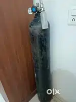 Oxygen cylinder