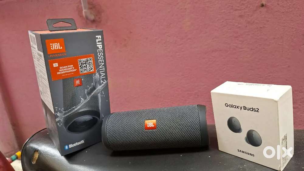 Samsung bud 2 and jbl portable speaker