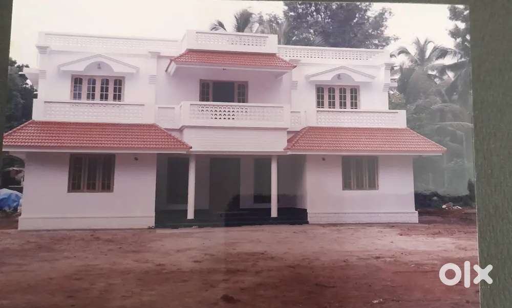 10.5 cent with house for sale at Kuttanellur