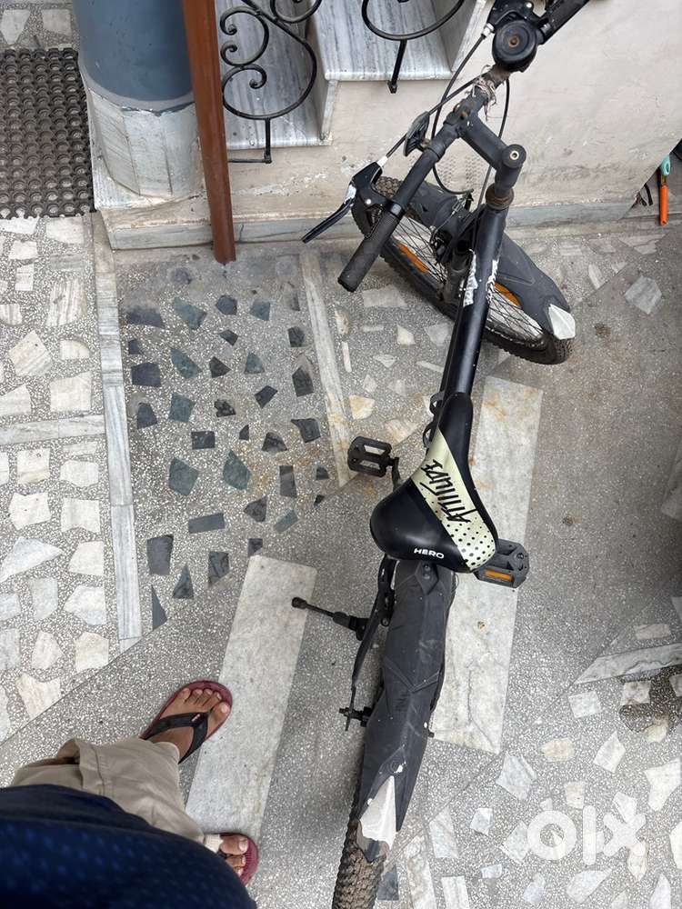 Bicycle 2 to 3 year old for age upto 14 yeras