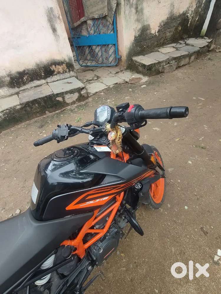 • Scratch less body