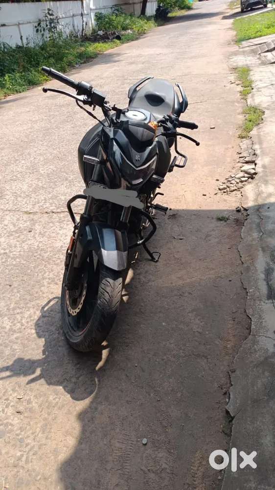 Hero Xtreme 160 R- Stealth Edition