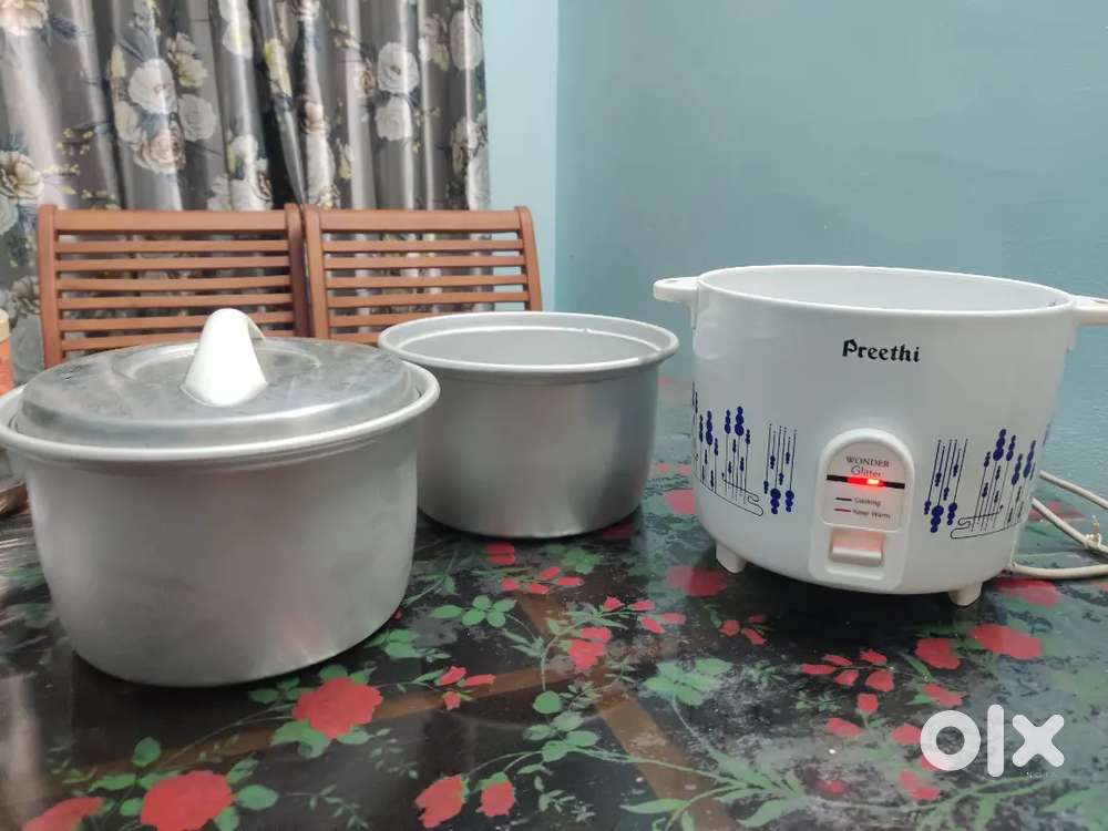 Electric cooker-
Preethi Glitter