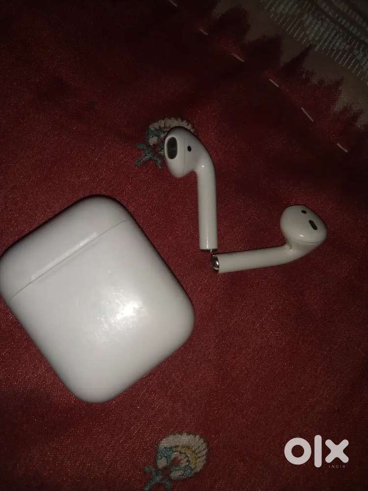 Apple airpods 2(2nd generation)