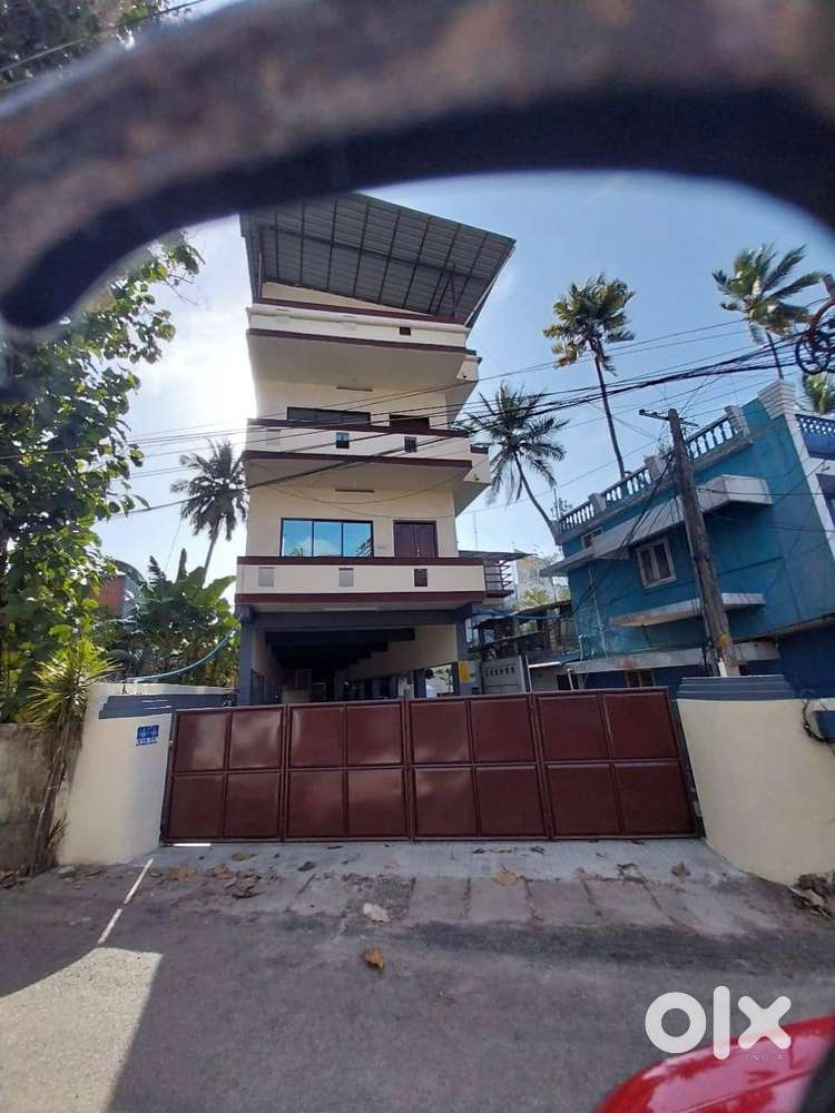 BATH ATTACHED ROOMS FOR MONTHLY RENT AT RCS TOWER.