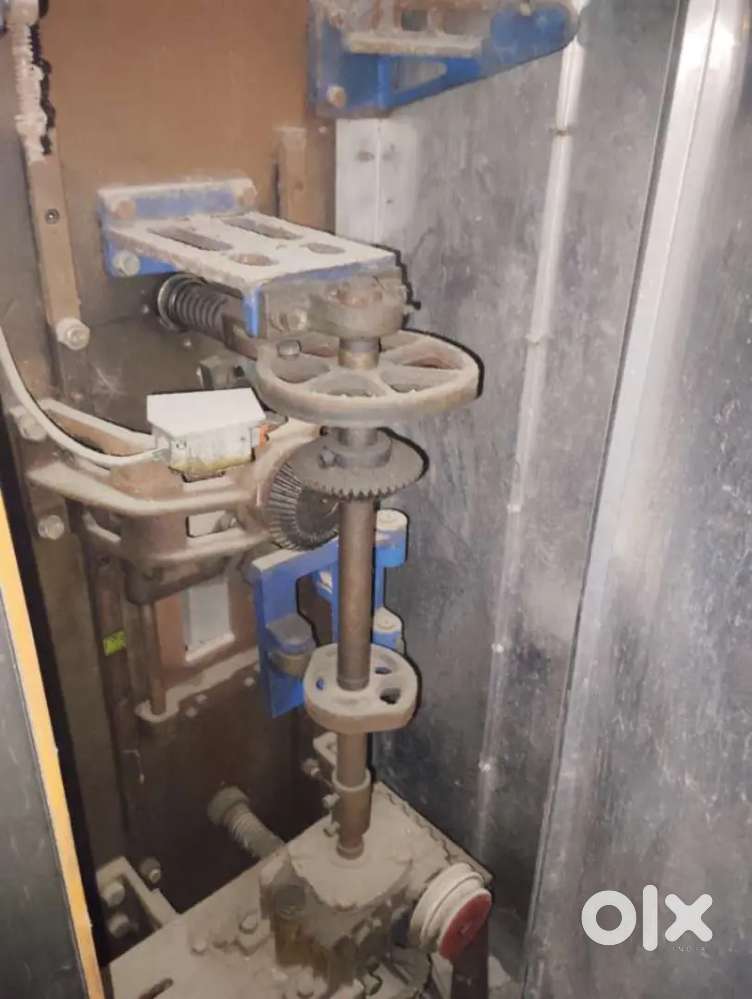 Milk packing machine