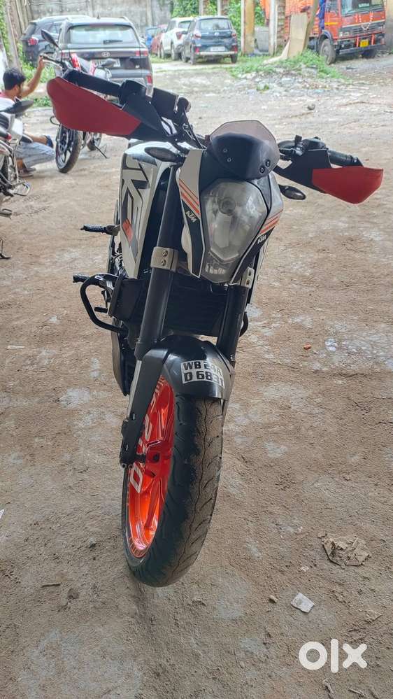 Ktm duke 200