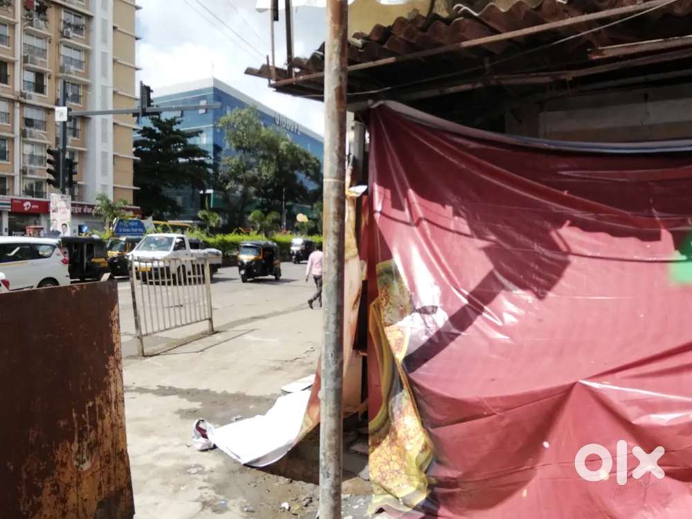 Ret shop kurla kamani apposit phonix mall