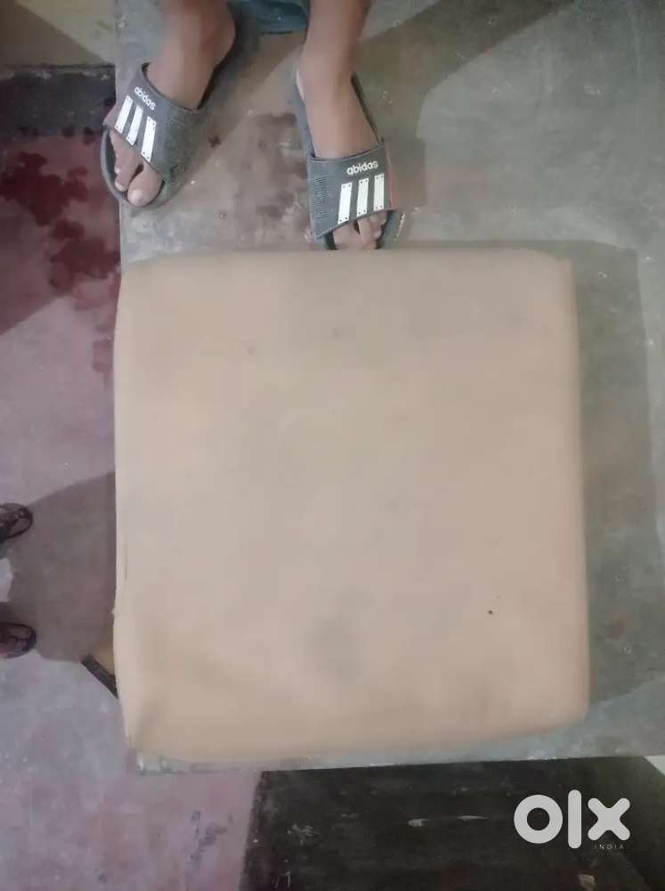 Sofe ki gaddi good condition