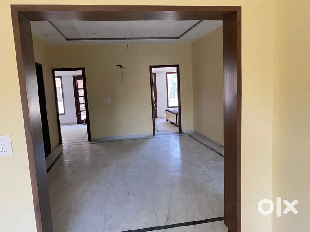 TWO BHK SEMI FURNISHED SET HOUSE ON SEC 16 PKL