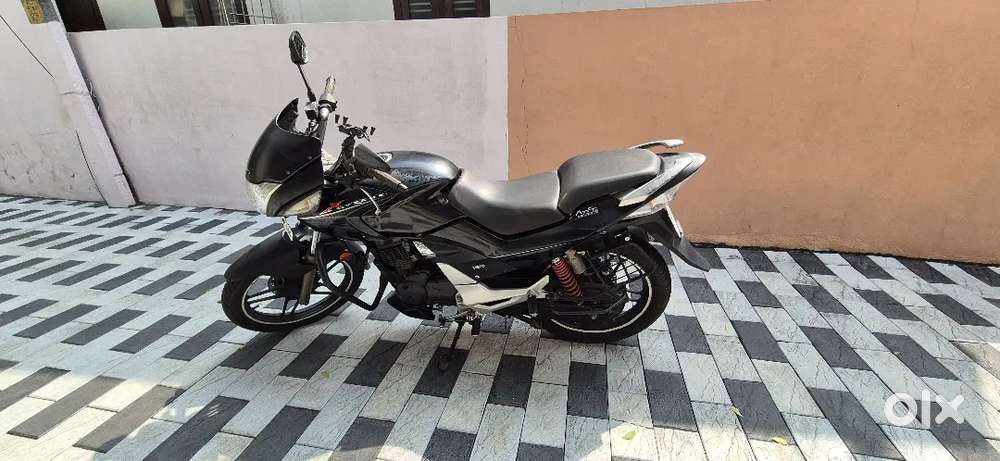 CBZ Xtream black with good condition