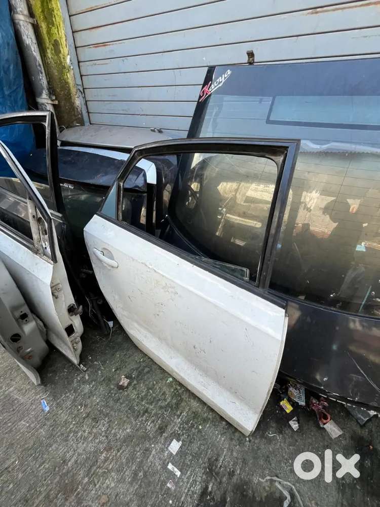 Polo vanue fiesta Dzire Crysta urban bmw skoda volkswagen bmw mercedes