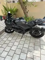 R15 V3 in Good Condition full matt black colour