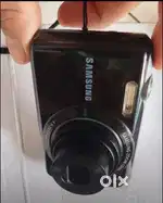 SAMSUNG

ES65 zoom

lens very less home used  all part running