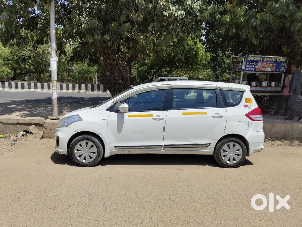 Ertiga gaadi theke pe deni hai