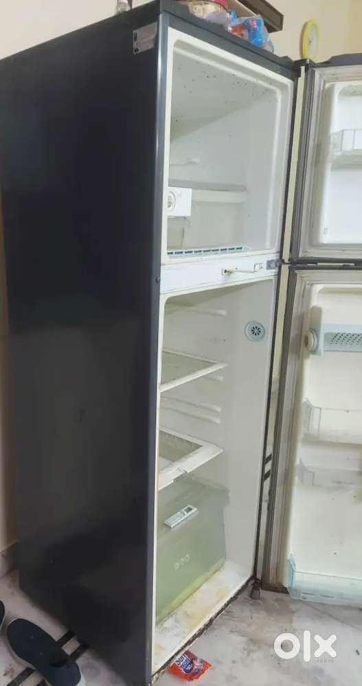 LG REFRIGERATOR