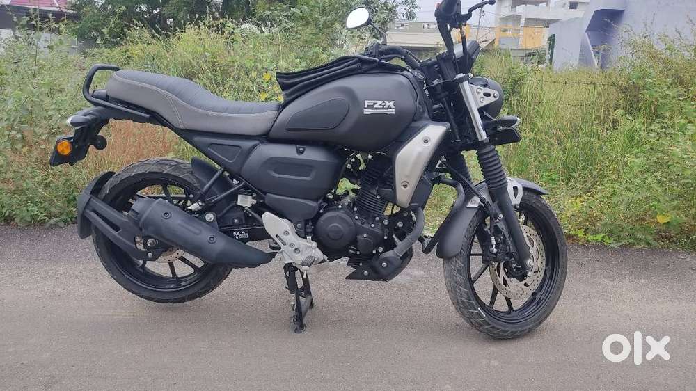 Yamaha FZX 2022 - 8100km -Showroom warranty - Good Bike
