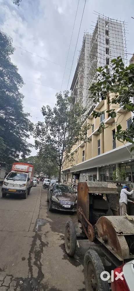 Shope for sale dombivali east near station 4cr.