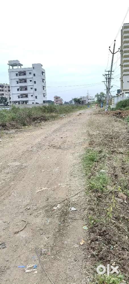 Main road 3rd plot 200 gajalu uda approved