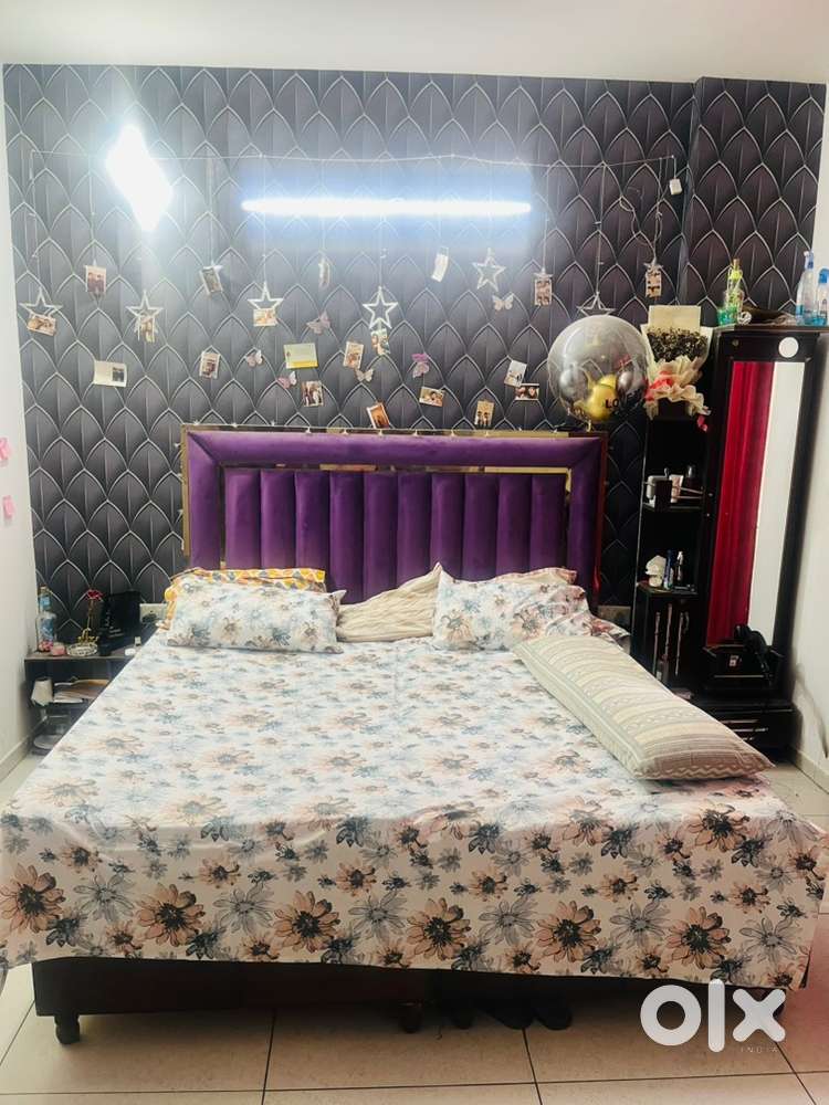 1BHK Room in 3BHK Flat for Girls  Gym, Pool, Parking  Ready to Move