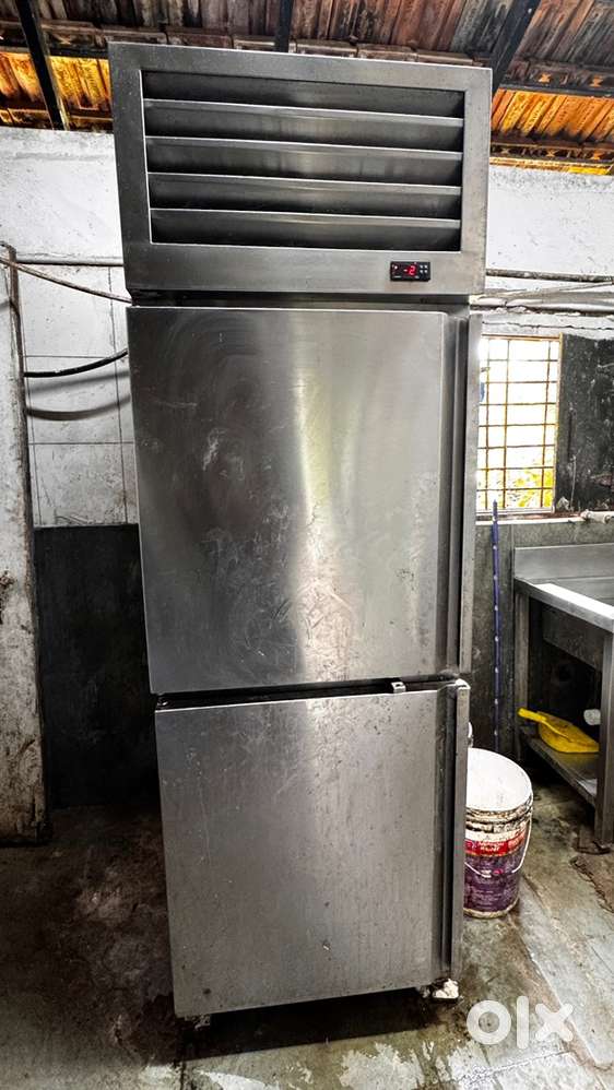 Stainless steel deep freezer
