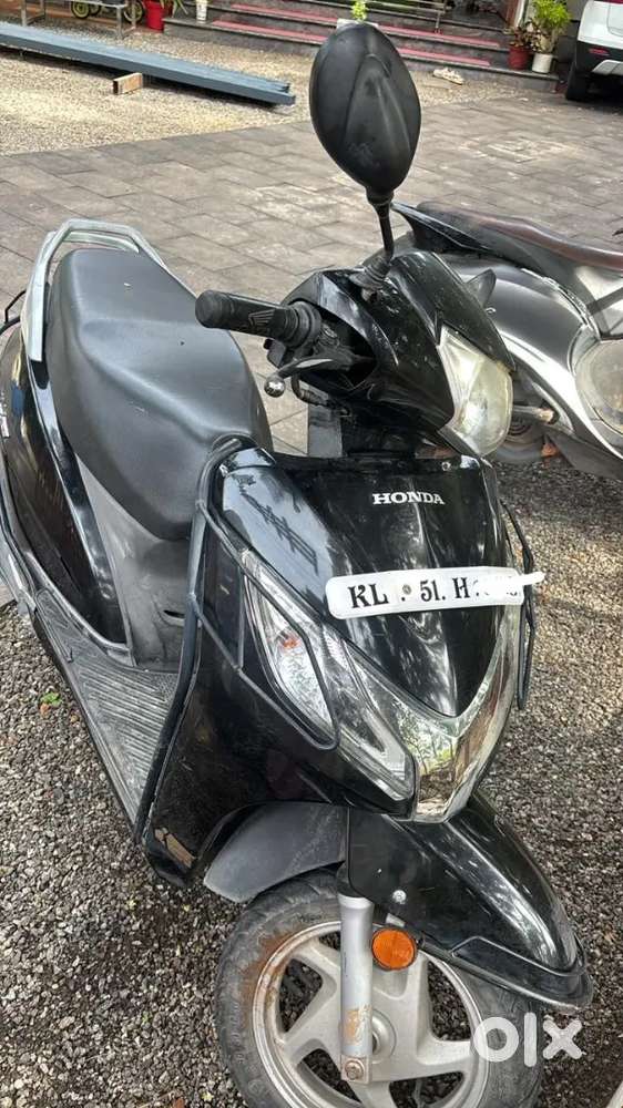 Activa 125  whats app please