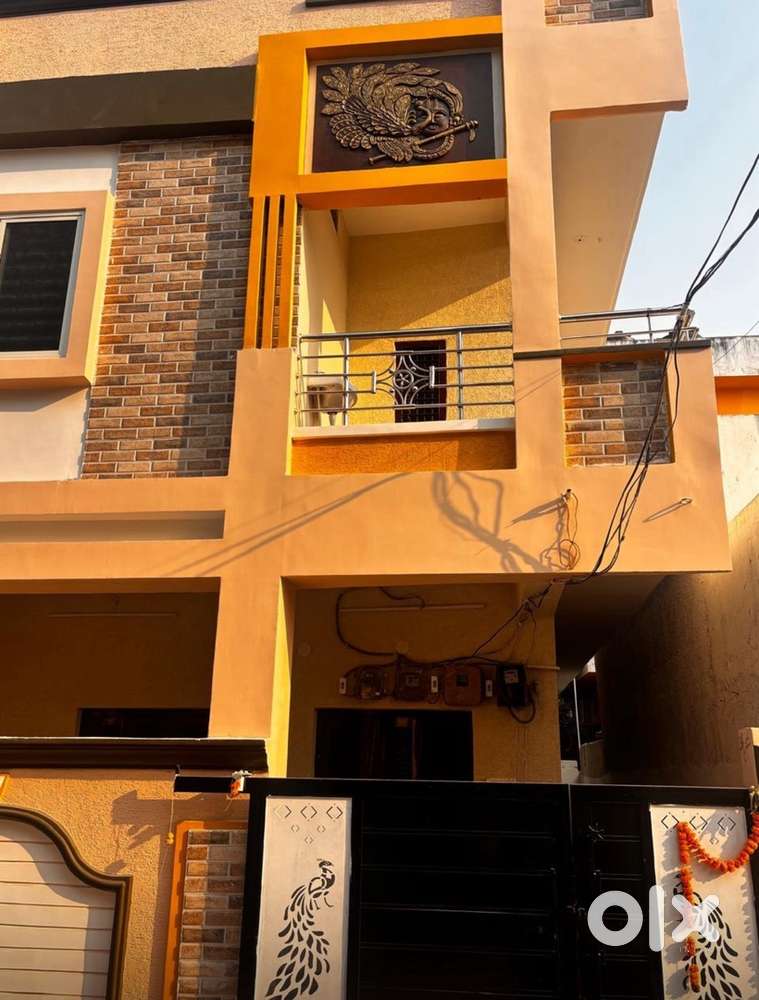 Single room for working women in Moulaali HB colony