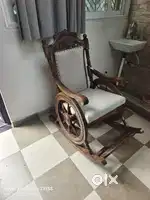 Orignal antique shisham chair