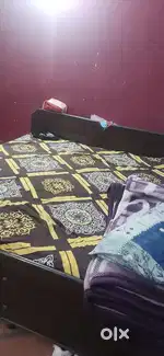 Looking for female roommates