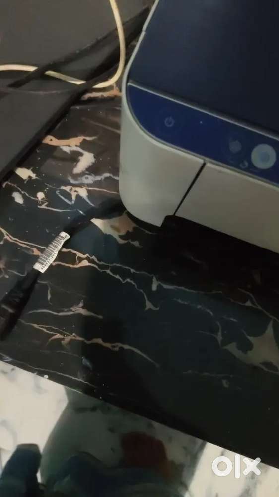 Dell Laptop (modeli3 intal processor)