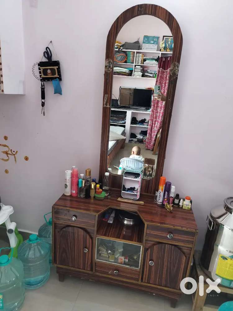 Dressing table 1500/-