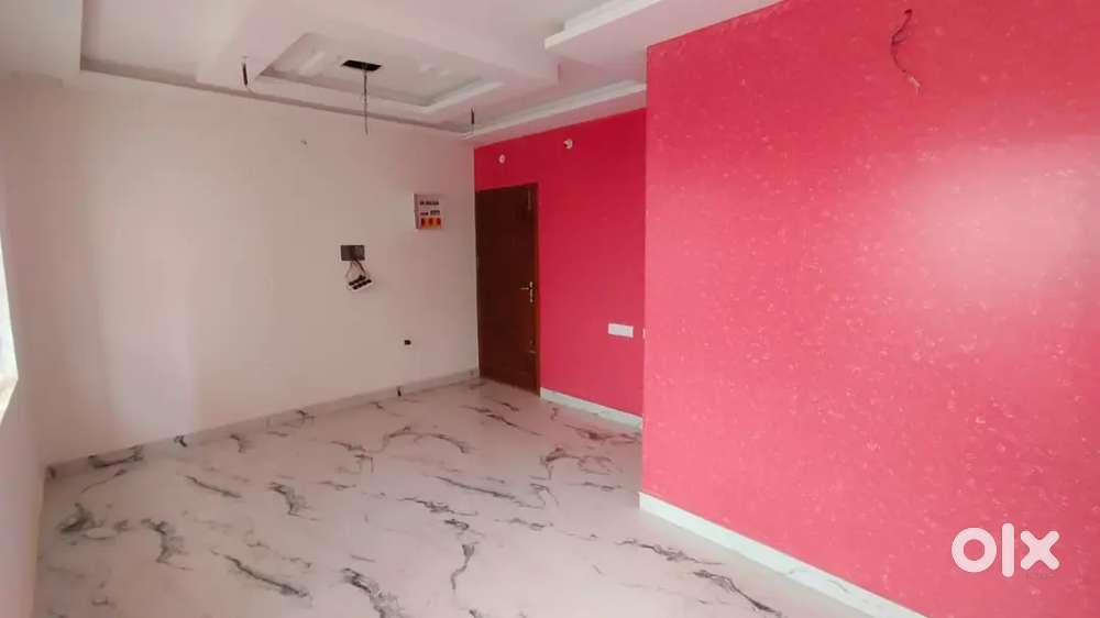 48 lakhs 2 BHK flat at pozhichalur