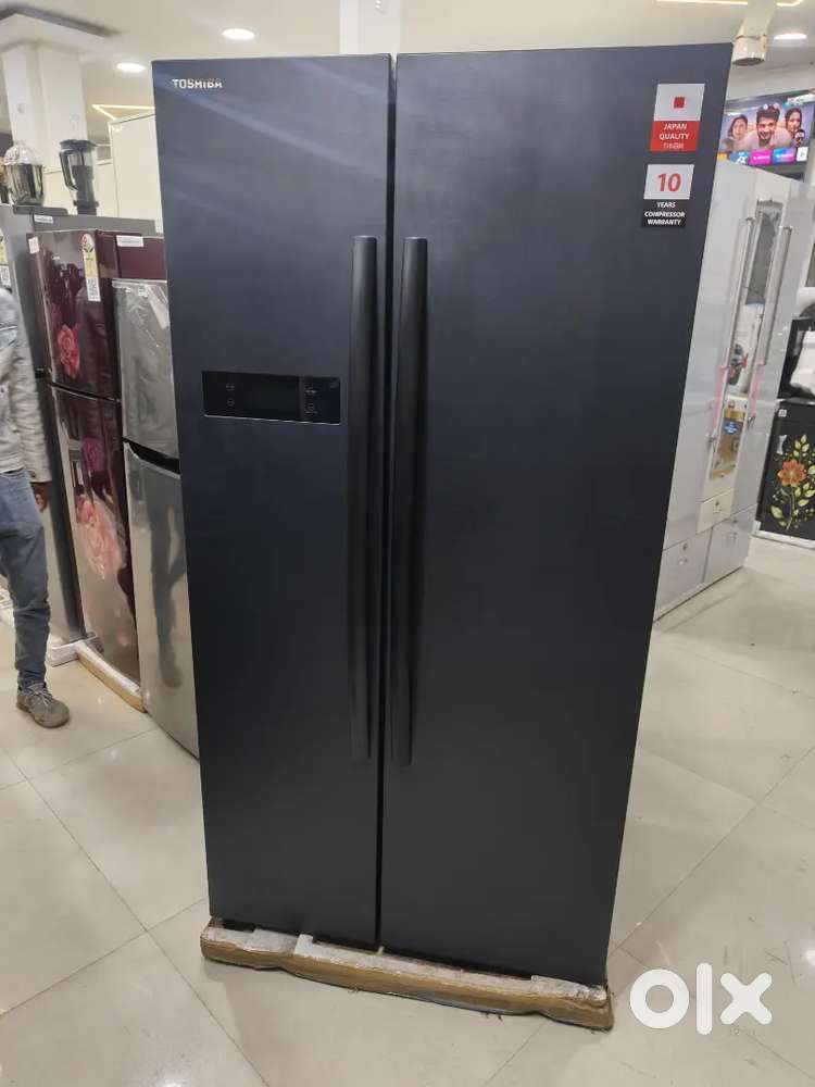 TOSHIBA 587LITER REFRIGERATOR REFURBISHED