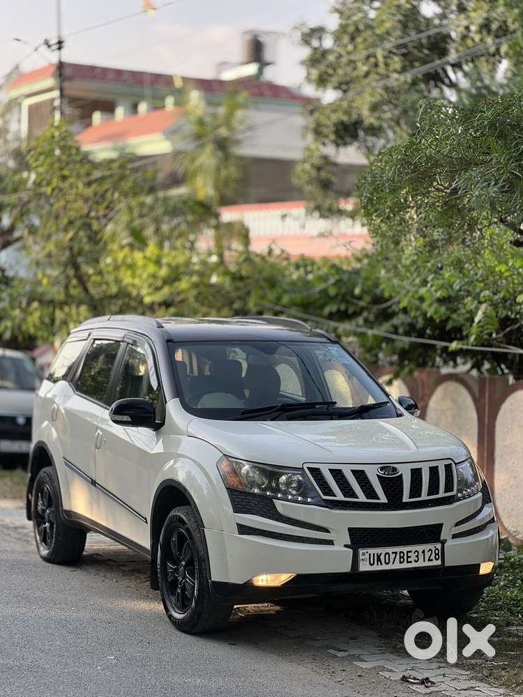 Mahindra XUV500 W8 Dual Tone, 2014, Diesel