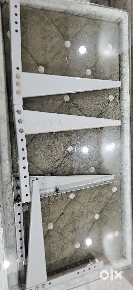 AC Outdoor Hanging Stand