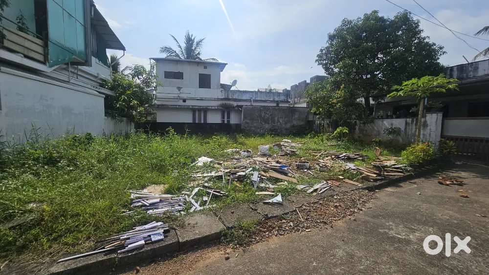 Plot for sale at vaduthala