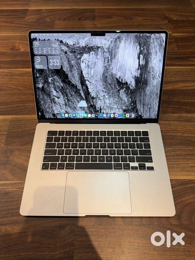 MacBook Air M2 15.3 inch 2023 model