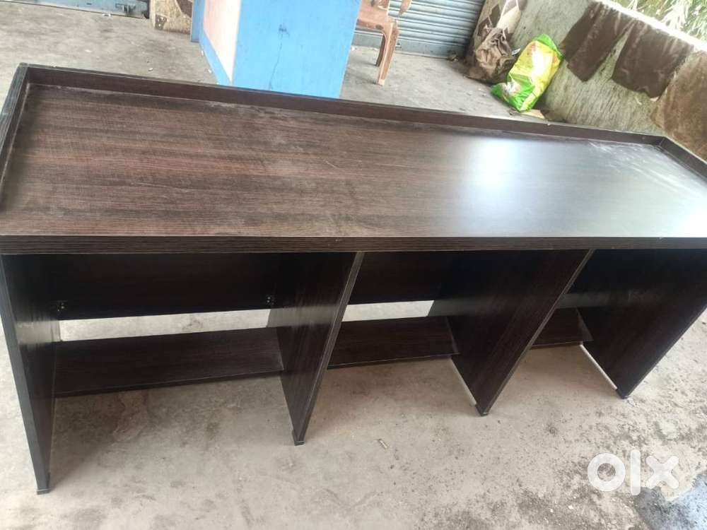 3 seat Computer Table