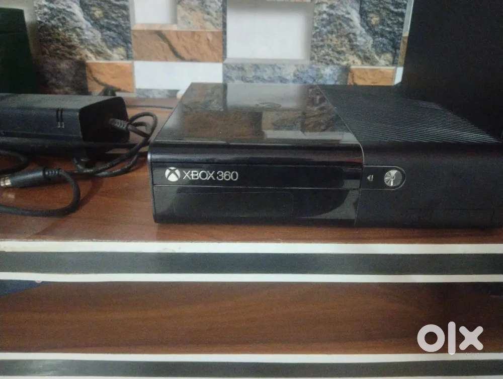 X box 360 for sell with controller