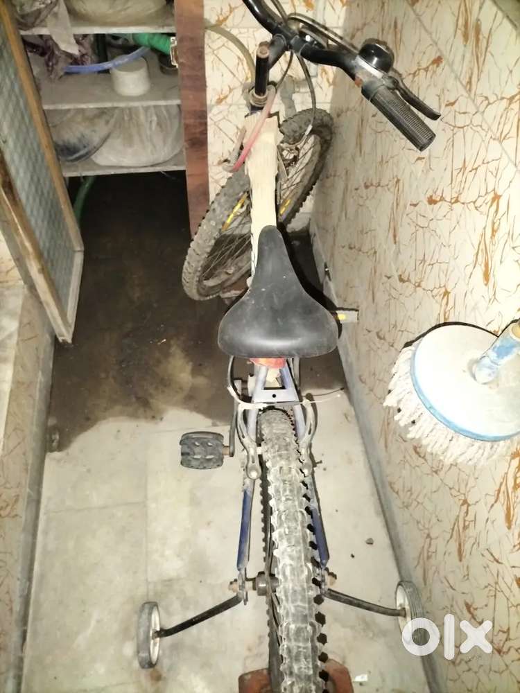 Cycle in good condition infact not used at all