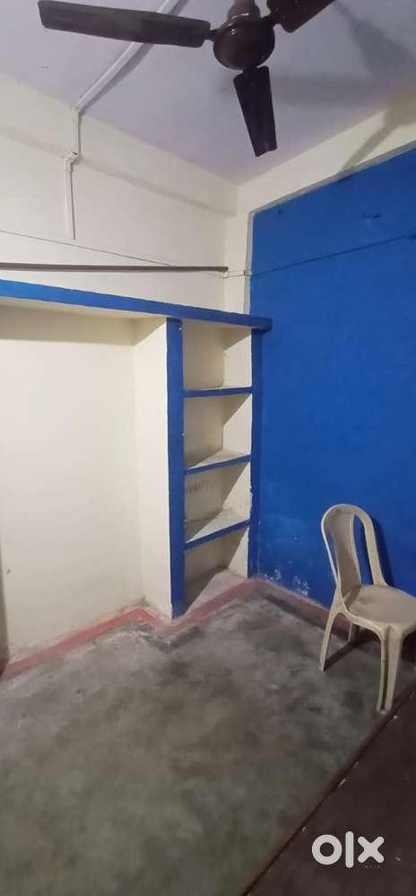 SINGLE ROOM SEMI FURNISHED AVAILABLE IN ASHOKA GARDEN PRIME LOCATION