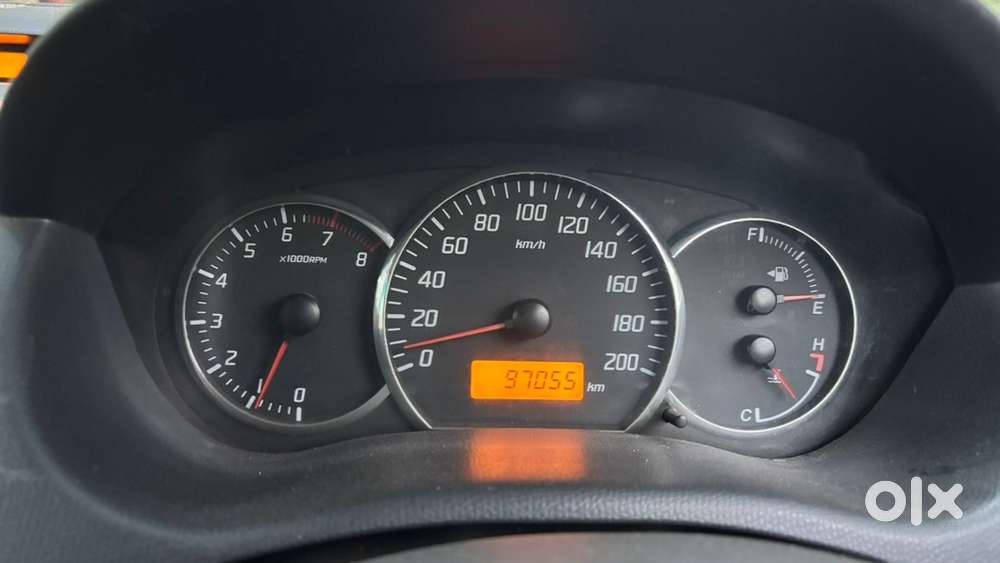 Maruti Suzuki Swift Petrol 970900 Km Driven