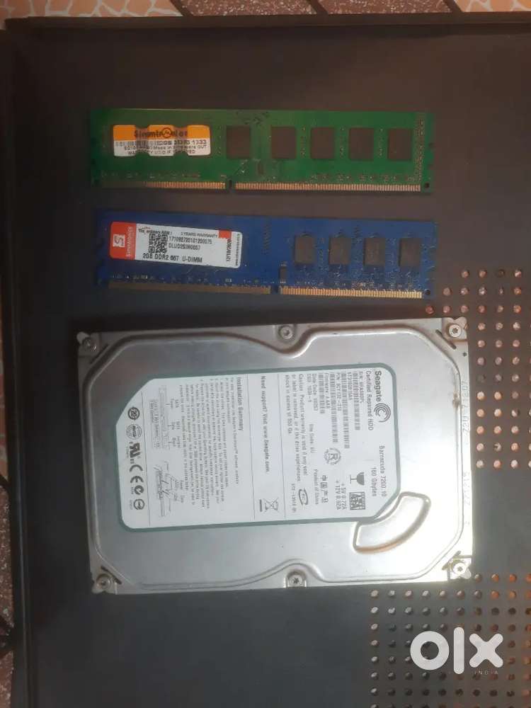 Desktop 2GB RAM DDR2 and Hard disk 160 GB (2 peace)