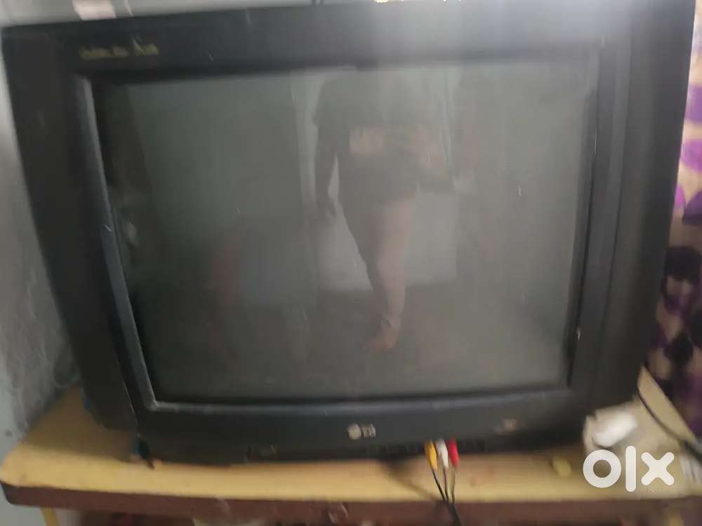 LG TV 32 INCH