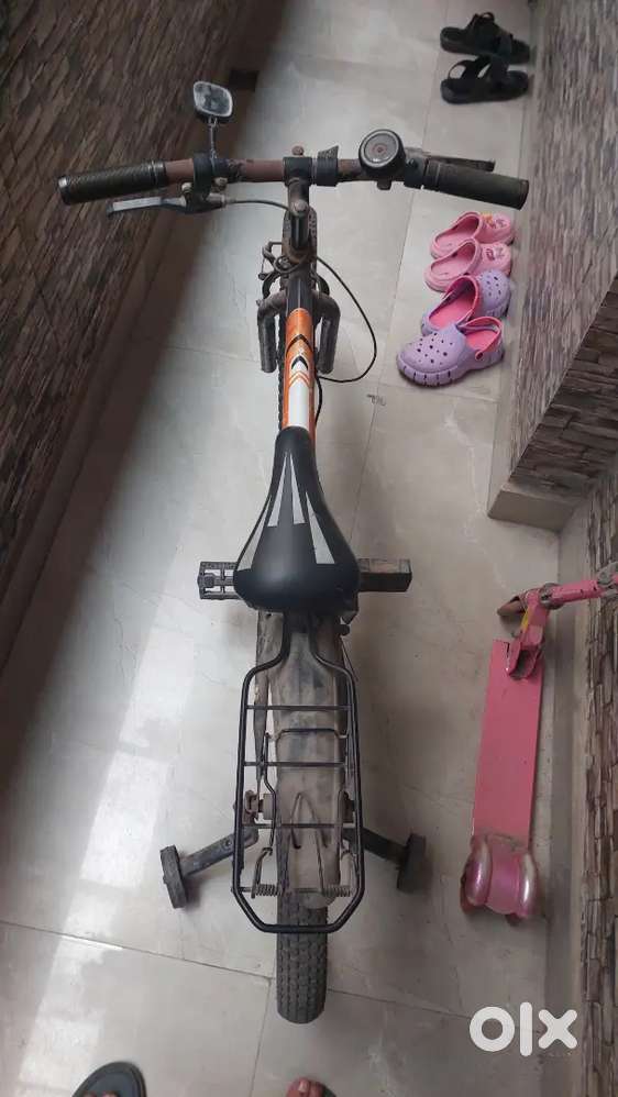 Want to sell cycle 1500 in vikas puri