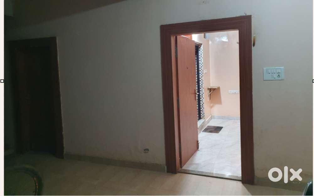 1  room with Kitchen Available immidiately
