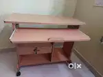 Computer table