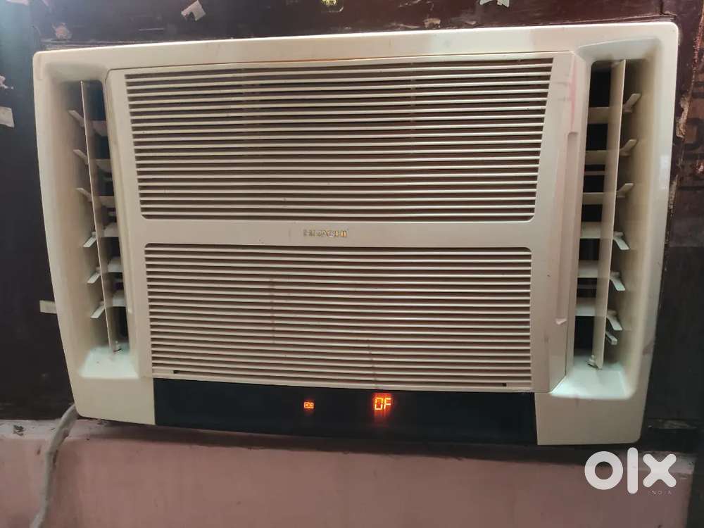 Hitachi Summer TM 1.5 ton